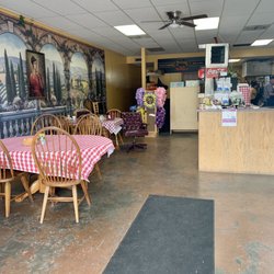Auntie Em's Deli & Bakery