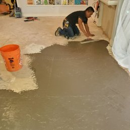 Self leveling concrete application Self leveling concrete application