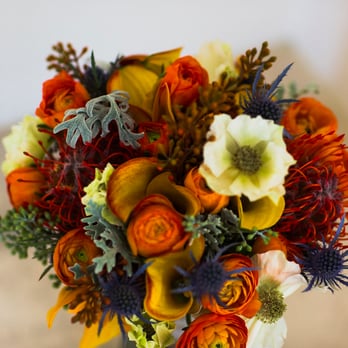 Flower Mart - Bride bouquet - Florists Near Me - Palm Desert, California Flower Mart - Bride bouquet - Florists Near Me - Palm Desert, California