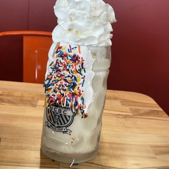 Hi Pointe Drive In - O'Fallon - Shake of the month - Burgers Near Me - O'Fallon, Illinois Hi Pointe Drive In - O'Fallon - Shake of the month - Burgers Near Me - O'Fallon, Illinois
