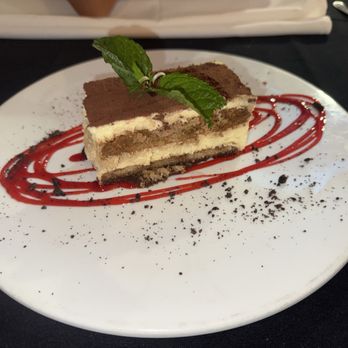 Prosecco22 - Tiramisu had a great presentation and it was delicious! - Italian Near Me - Pembroke Pines, Florida
