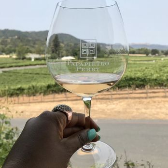 Papapietro Perry Winery - Rosé all day! - Wineries Near Me - Healdsburg, California Papapietro Perry Winery - Rosé all day! - Wineries Near Me - Healdsburg, California