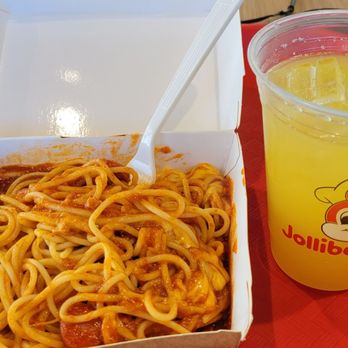 Jollibee - Jolly spaghetti and pineapple drink - Filipino Near Me - Chantilly, Virginia