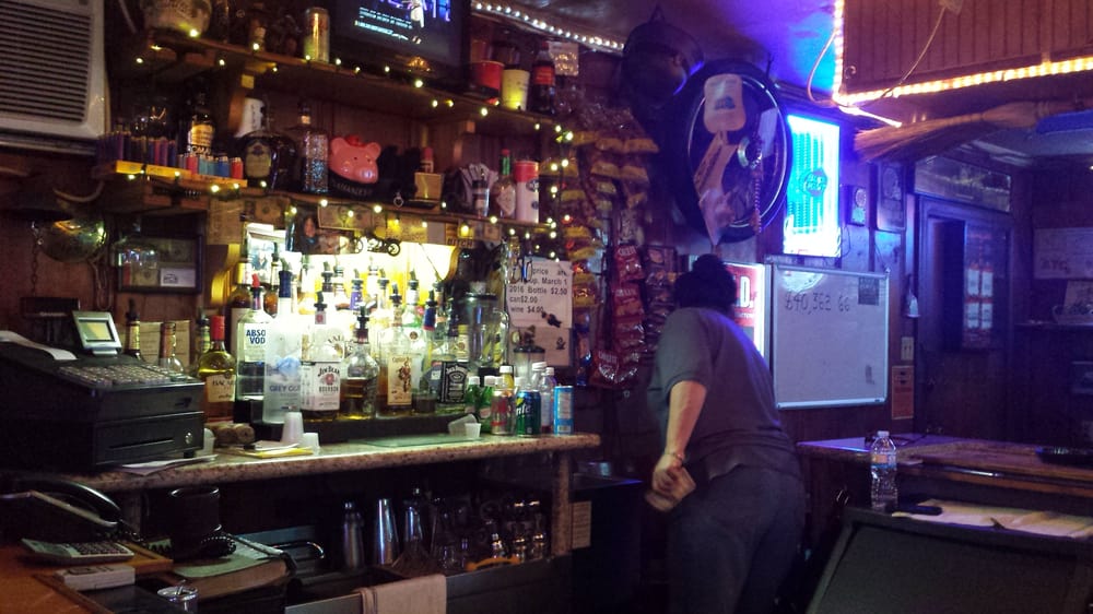 PLAISANCE’S BAR Updated August 2024 1920 Pratt St, Gretna