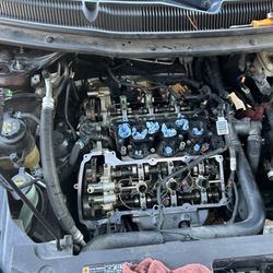 Quickfix Automotive - Before pic of the valve cover gasket job.