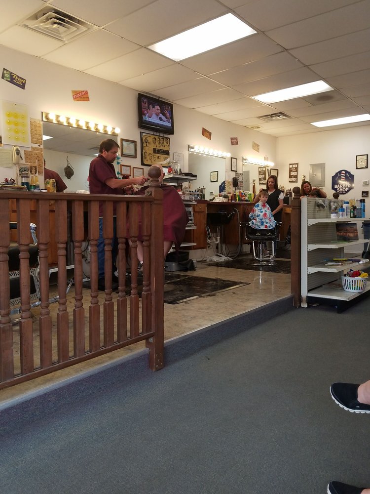 TAYLOR’S BARBER SHOP Updated July 2024 101 S 3rd St, Ozark