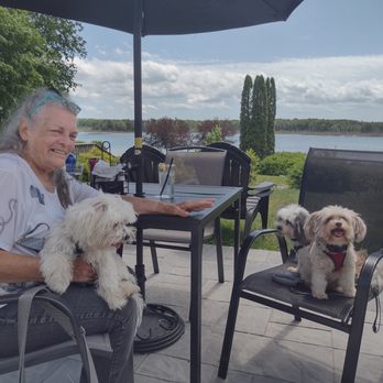 Mulligans Irish Pub - Beautiful dog friendly patio - Canadian (New) Near Me - Sault Ste Marie, Ontario