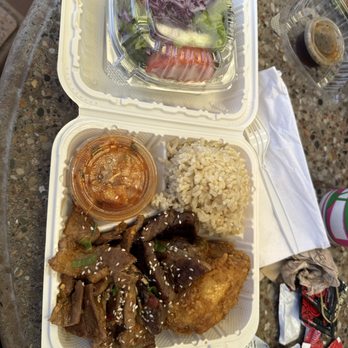 Pine Tree Cafe - Breakfast & Brunch Near Me - Kailua-Kona, Hawaii
