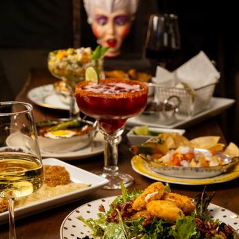 Starlite Restaurant - Gastropubs Near Me - El Paso, Texas