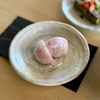 Sama Handroll - Strawberry Mochi Ice Cream - Japanese Near Me - Los Angeles, California