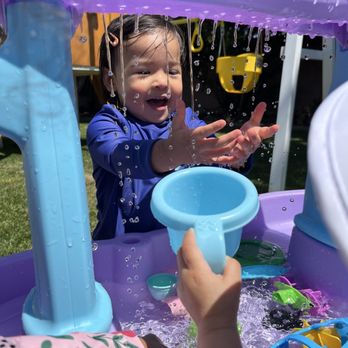 Bay Buddies - She loves playing with water! - Preschools Near Me - Torrance, California