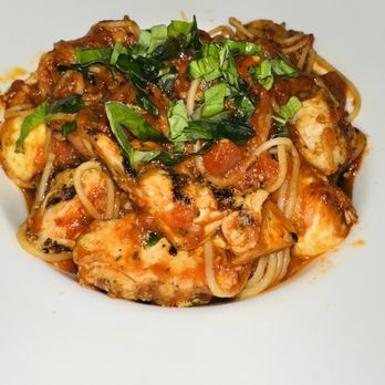 Paesanos 1604 - Capellini Pomodoro Crudo, Basil, Garlic, Fresh Mozzarella With added chicken 12/2023 - Italian Near Me - San Antonio, Texas Paesanos 1604 - Capellini Pomodoro Crudo, Basil, Garlic, Fresh Mozzarella With added chicken 12/2023 - Italian Near Me - San Antonio, Texas