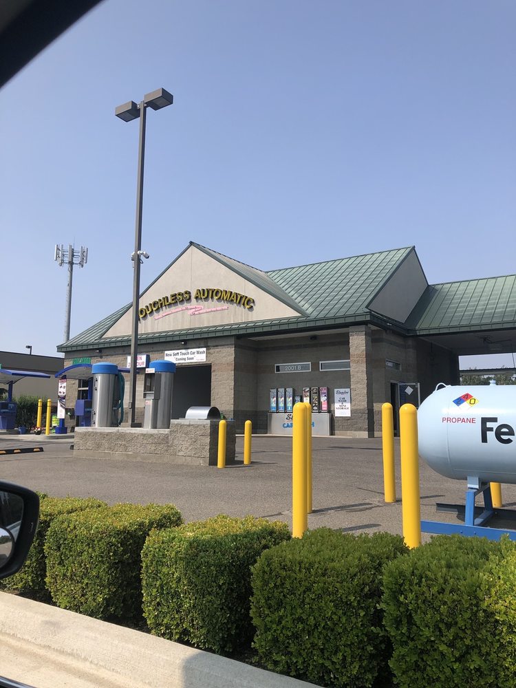 BLUE DOLPHIN CAR WASH 10 Reviews 2001 N Steptoe St, Kennewick, WA