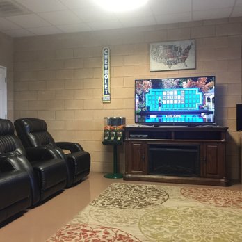 Rush Automotive - Clean customer lounge - Auto Repair Near Me - Round Rock, Texas