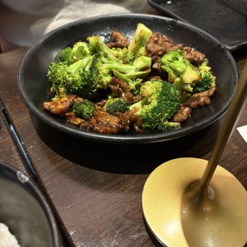P.F. Chang's - Beef n broccoli - Chinese Near Me - Rogers, Arkansas P.F. Chang's - Beef n broccoli - Chinese Near Me - Rogers, Arkansas