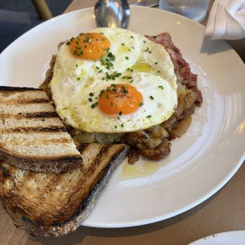 Love & Salt - Corned Beef Hash - Italian Near Me - Manhattan Beach, California Love & Salt - Corned Beef Hash - Italian Near Me - Manhattan Beach, California