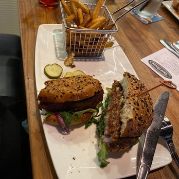 Yard House - Beyond Burger - New American Near Me - Sacramento, California Yard House - Beyond Burger - New American Near Me - Sacramento, California