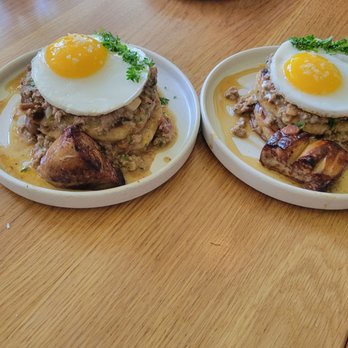 Canard - Stack - Wine Bars Near Me - Portland, Oregon