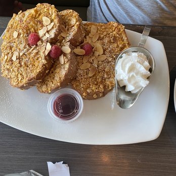 Broken Yolk Cafe - Breakfast & Brunch Near Me - Del Mar, California Broken Yolk Cafe - Breakfast & Brunch Near Me - Del Mar, California