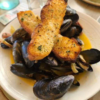 Driftwood Kitchen - Mussels - Seafood Near Me - Laguna Beach, California