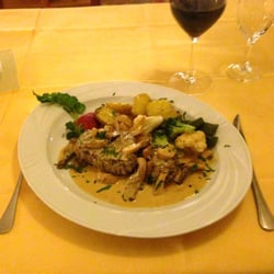 Locanda San Lamberto - Simmentaler Filet mit frischen Steinpilzen, Brokkoli, Blumenkohl und Kartoffeln