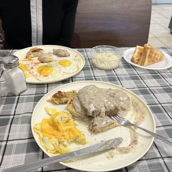 Coastal Kitchen - Country Fried Steak and Biscuit - Burgers Near Me - Hayes, Virginia Coastal Kitchen - Country Fried Steak and Biscuit - Burgers Near Me - Hayes, Virginia