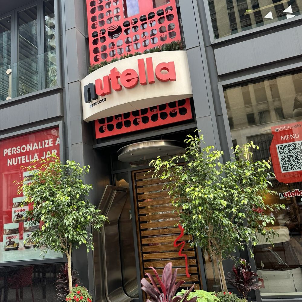 Nutella Cafe - Outside - Desserts Near Me - Chicago, Illinois Nutella Cafe - Outside - Desserts Near Me - Chicago, Illinois