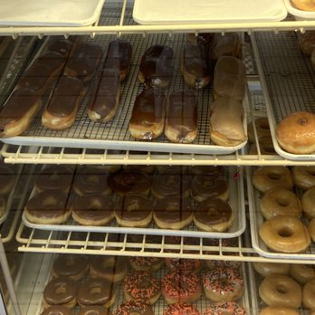 Donut Palace - a variety of donuts in a display case - Donuts Near Me - Arkadelphia, Arkansas Donut Palace - a variety of donuts in a display case - Donuts Near Me - Arkadelphia, Arkansas