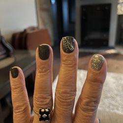 Utopia Nails & Spa - Utopia is the best Spa in this area.  Talented nail techs, and a nice, clean environment. Owners are friendly, professional people.