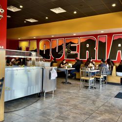 El Taquero Comer - Inside the dining area/ salsa bar