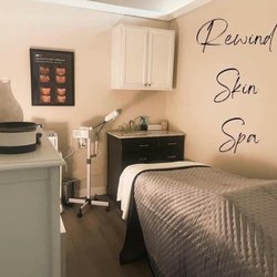 Rewind Skin Spa - The relaxing treatment room at Rewind Skin Spa