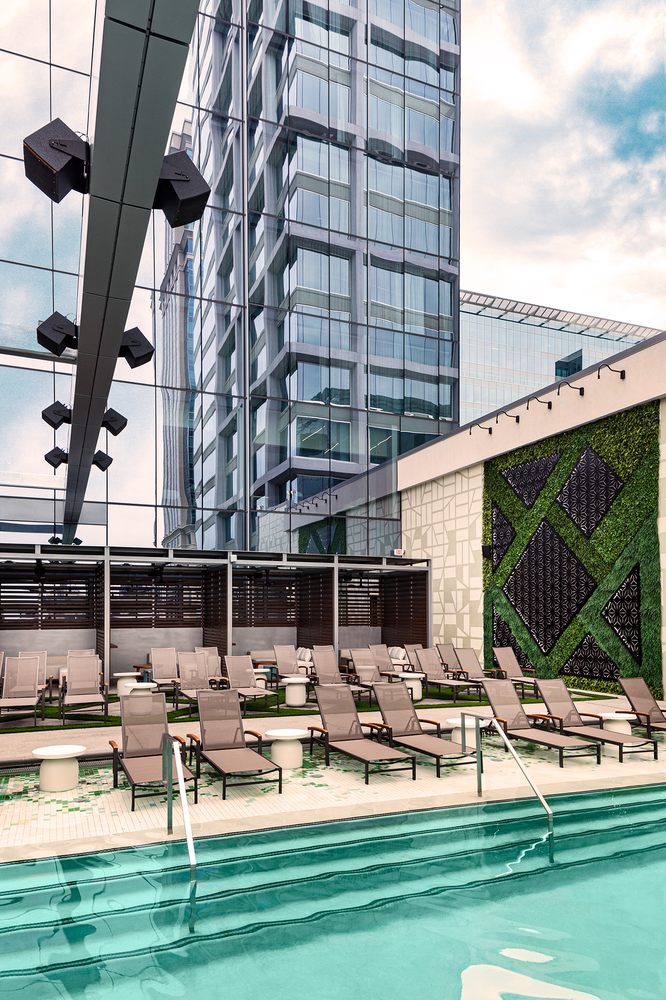 AURA ROOFTOP - TEMP. CLOSED - 326 Photos & 112 Reviews - 124 E Brooklyn ...