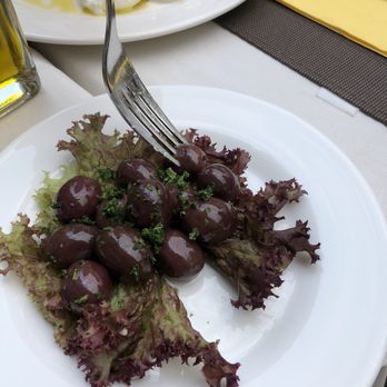 Città Vecchia - Olives not on menu but ask!! - Italian Near Me - Unterseen, BE