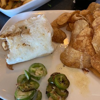 Hennessey's Pub + Kitchen - Irish Pub Near Me - Clinton Township, Michigan