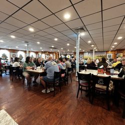 Golden Egg Pancake House - Inside.