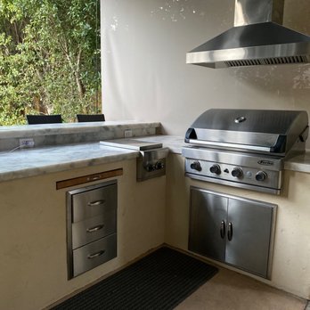 EcoPeak Construction - Outdoor kitchen - Electricians Near Me EcoPeak Construction - Outdoor kitchen - Electricians Near Me
