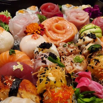 Toro Toro - Limited Edition Suki Box (50 pieces) for Valentine's- this was sooo pretty with the sashimi roses - Japanese Near Me - Concord, Ontario Toro Toro - Limited Edition Suki Box (50 pieces) for Valentine's- this was sooo pretty with the sashimi roses - Japanese Near Me - Concord, Ontario