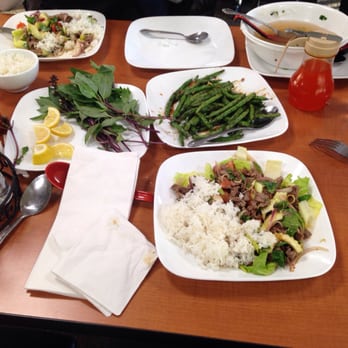 Mama's Thai Cafe - Thai Near Me - Grand Haven, Michigan