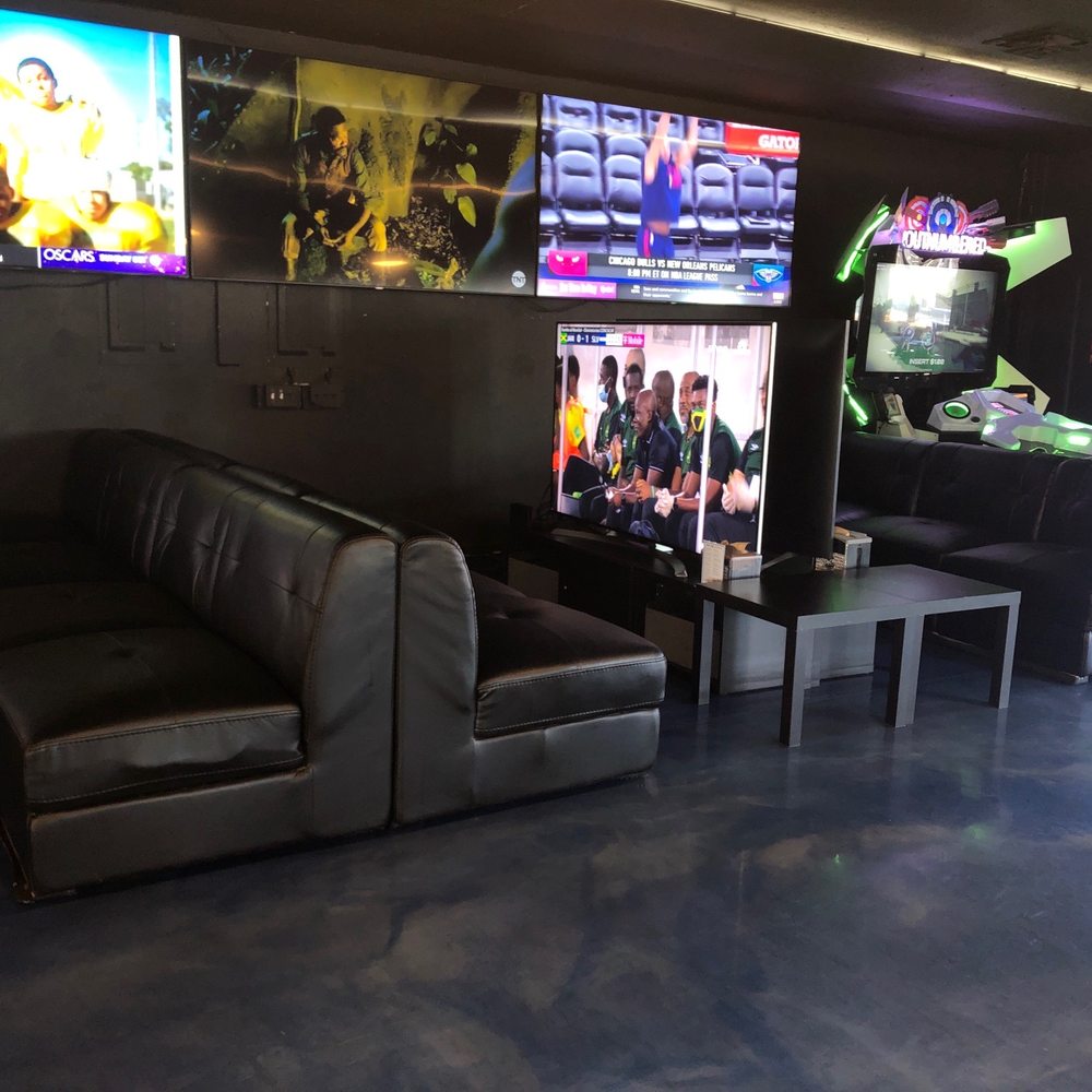 Big City Gamin - Indoor lounge seating - Sports Bars Near Me - Eugene, Oregon Big City Gamin - Indoor lounge seating - Sports Bars Near Me - Eugene, Oregon