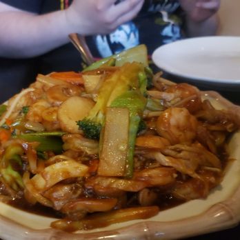 Rice Bowl - Shrimp chow mein - Chinese Near Me - Bakersfield, California