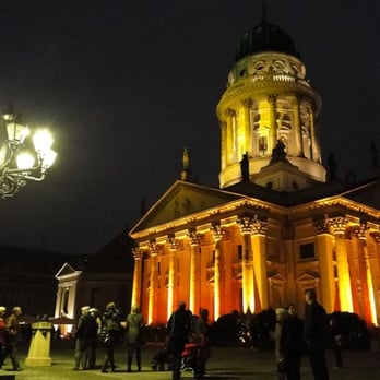 Bex Sightseeing - Berliner Stadtrundfahrt - LightSeeing Tour, Französischer Dom illuminiert währed des Festivals of Lights - Tours Near Me - Berlin, BE