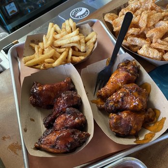 Hudson Smokehouse - Fries, Henny Wings, Buffalo Wings, Chicharrón - Barbeque Near Me - Bronx, New York Hudson Smokehouse - Fries, Henny Wings, Buffalo Wings, Chicharrón - Barbeque Near Me - Bronx, New York