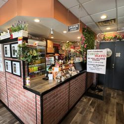 Taco El Chingon - Order counter
