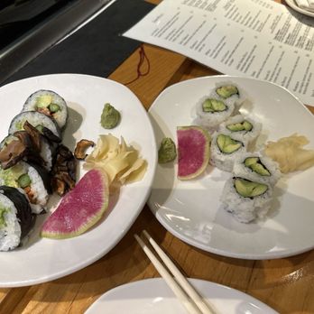 Yoshi's - Veggie roll & avocado maki - Jazz & Blues Near Me - Oakland, California