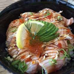 Sushi Cafe Maido - Salmon aburi om nom nom!