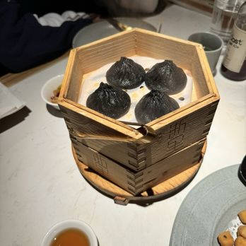 Cheli - Shanghainese Near Me - New York, New York