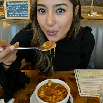 La Rotonde St. Honoré - Onion soup - French Near Me - Paris, 75 La Rotonde St. Honoré - Onion soup - French Near Me - Paris, 75
