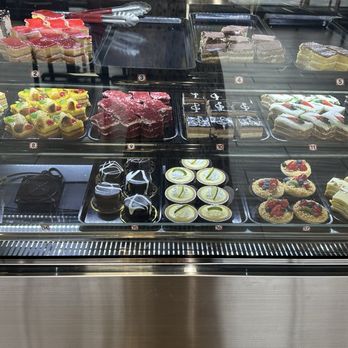 Pinecrest Bakery - West Palm Beach - Super sweet spot - Bakeries Near Me - West Palm Beach, Florida Pinecrest Bakery - West Palm Beach - Super sweet spot - Bakeries Near Me - West Palm Beach, Florida