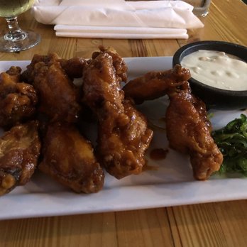 Engine No 9 - Sriracha Crusted Hot Wings ON POINT - Burgers Near Me - Saint Petersburg, Florida