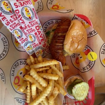 Dave's Hot Chicken - Sandwiches Near Me - Salem, Oregon